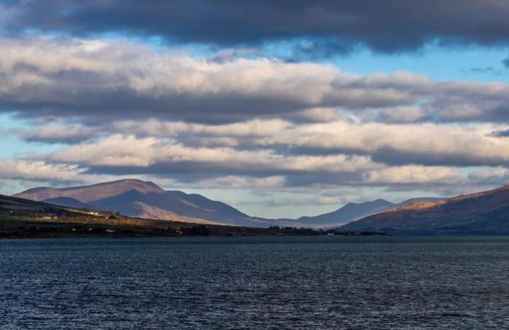 Skellig View Sunset Cliffs View Apartment Portmagee Exteriör bild